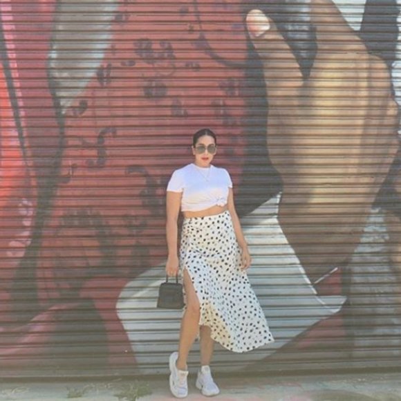 Ruched Printed Midi Skirt - Picture 2 of 8